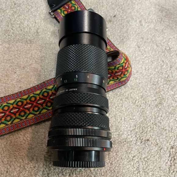 Canon  AE-1 with accessories - Picture 5 of 13